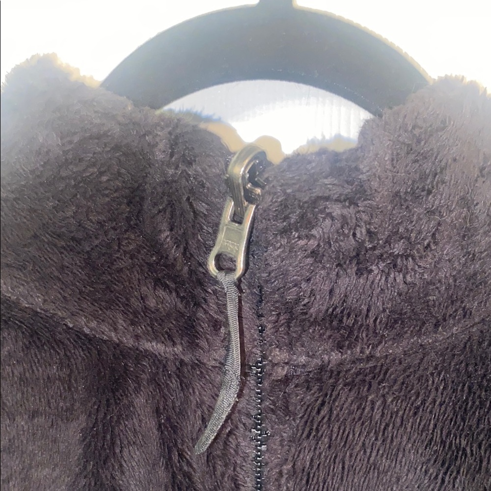 The North Face Black Teddy Fleece Jacket - Picture 4 of 6